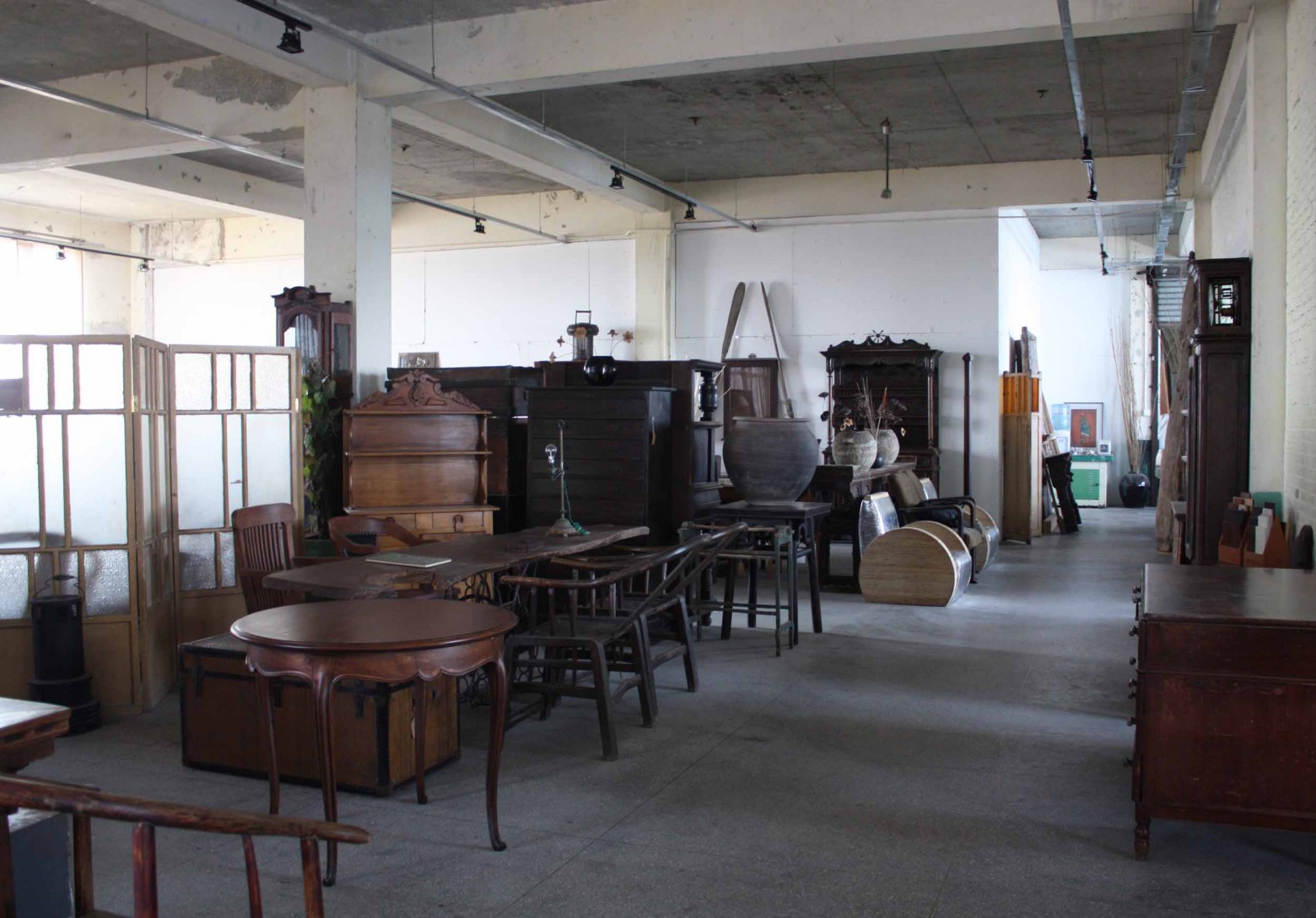 Fördelarna med att äga antika möbler